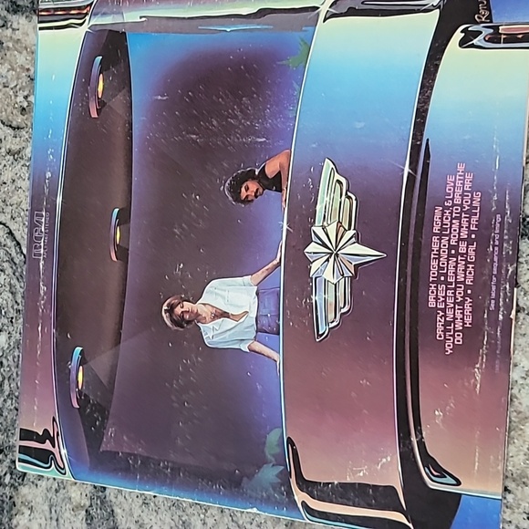 1976 Hall & Oates Vintage Vinyl Bigger Than Both of Us, Poster Included - Picture 6 of 16
